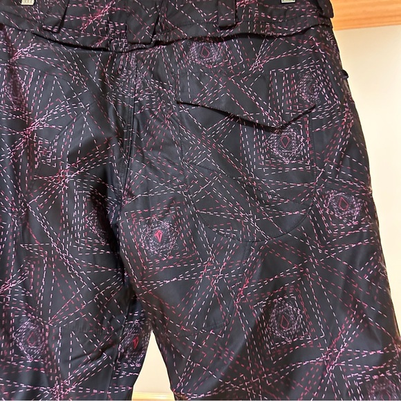 Volcom Black and Purple Patterned Snow Pants - Picture 4 of 7